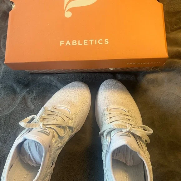 Fabletics Redondo Performance Sneaker - Picture 14 of 14